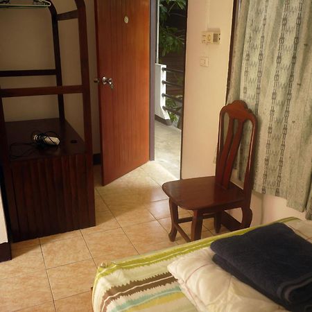 Sarah Guest House Chiang Mai Exterior photo